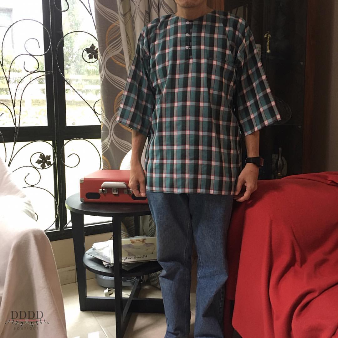 Mr R loves DDDD made-to-measure casual looking silhouette of Modern Baju Melayu top!