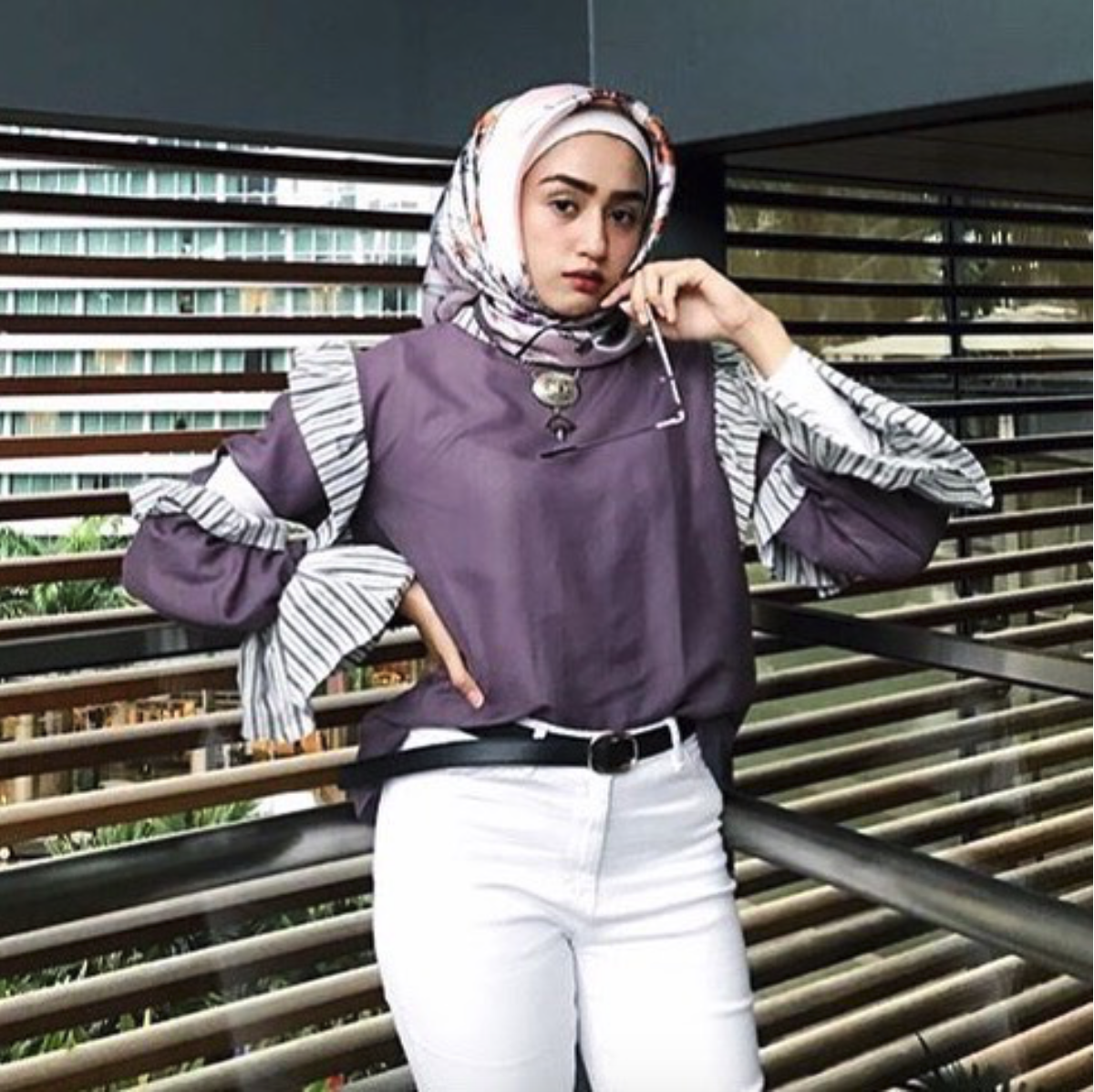 Influencer, Hnnbhell also styled in our Grape Vine Dolly Top.